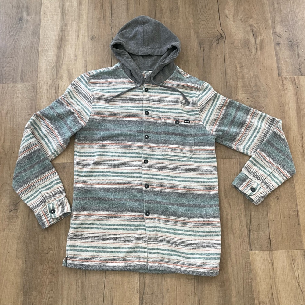 BILLABONG Baja striped button down hoodie. Size M